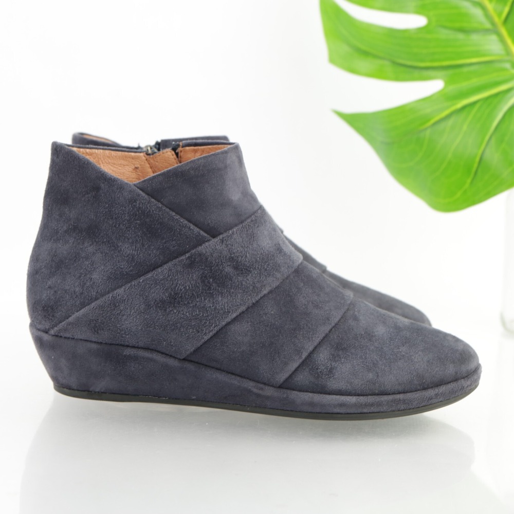 Gentle Souls Nori Boots Womens Size 7.5 Gray Suede Wedge Comfort Ankle Booties